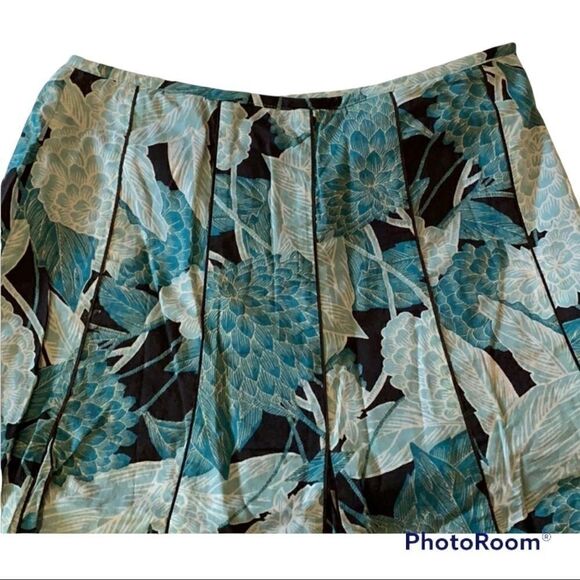 Ann Taylor pleated skirt 0 - Picture 2 of 3